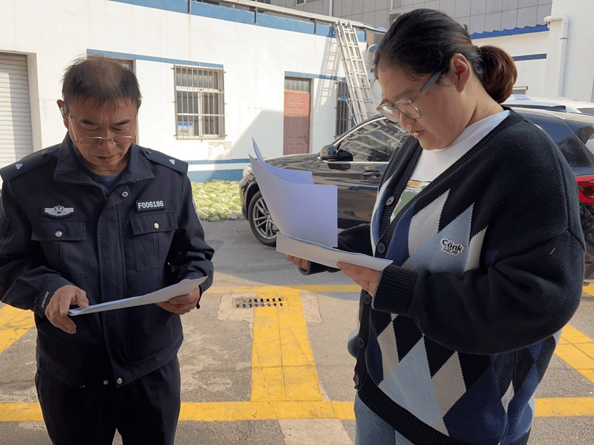 社区：迅速回应居民诉求 高效解决漏水难题爱游戏app手机版我为群众办实事 海迎(图1)