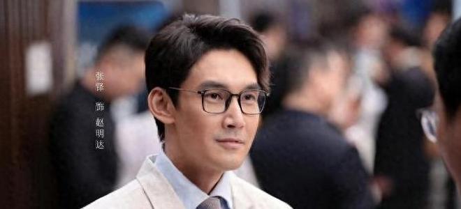 听来自香港的妻子比他大8岁他很宠妻爱游戏app网站他又高又帅声音很好(图2)