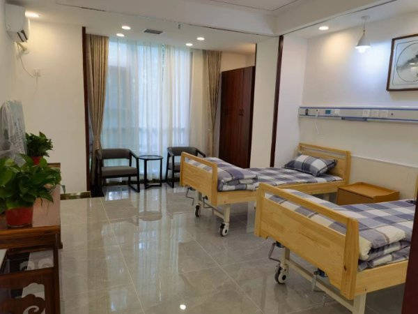 便利养老院优选｜昌平区金手杖国际养老公寓｜与价格剖析ayx爱游戏体育网页版入口2026最新｜脑梗护理交通(图3)