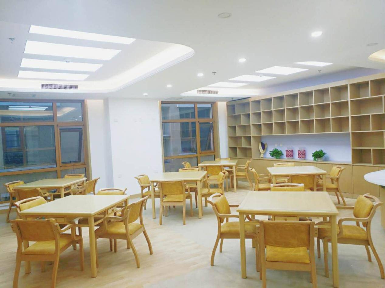 便利养老院优选｜昌平区金手杖国际养老公寓｜与价格剖析ayx爱游戏体育网页版入口2026最新｜脑梗护理交通(图2)