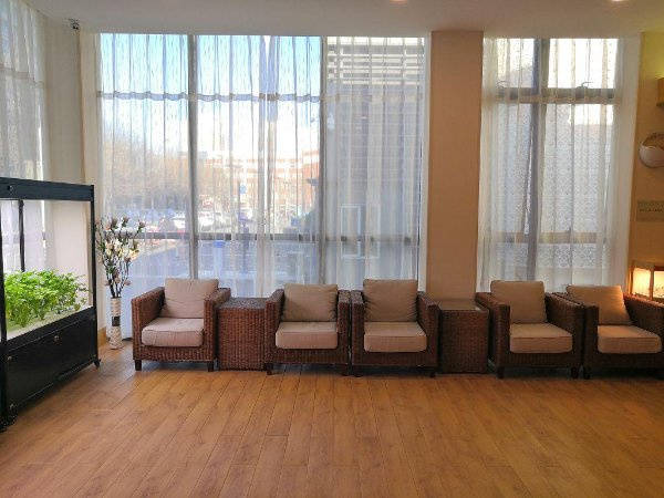 便利养老院优选｜昌平区金手杖国际养老公寓｜与价格剖析ayx爱游戏体育网页版入口2026最新｜脑梗护理交通(图31)